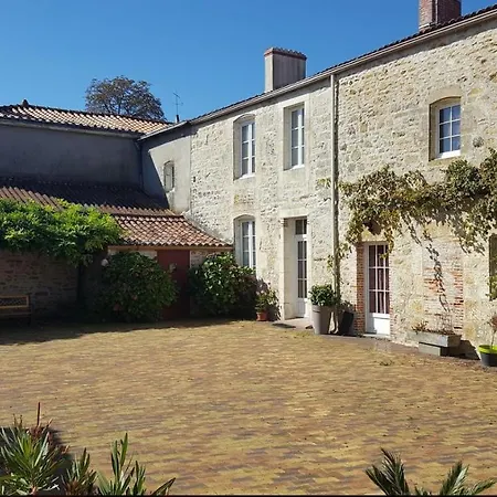 Guest house L'heureux Lay