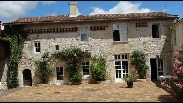 L'heureux Lay Vendégház La Réorthe